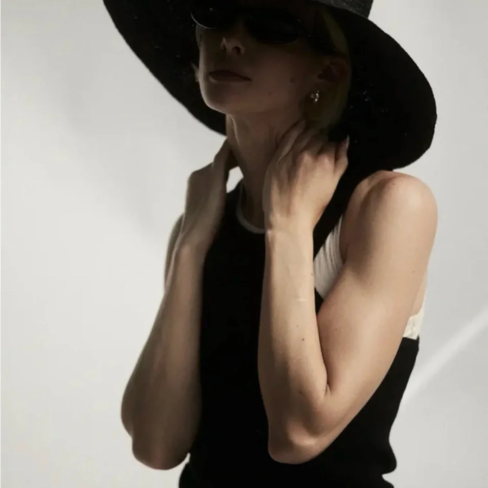 Janessa Leone Waverly Hat in Black - Picture 6 of 6